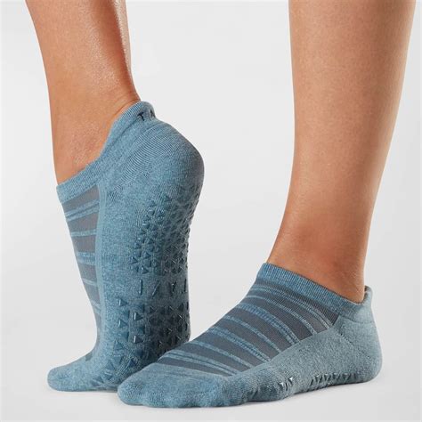 target grip socks|best grip socks for barre workout.